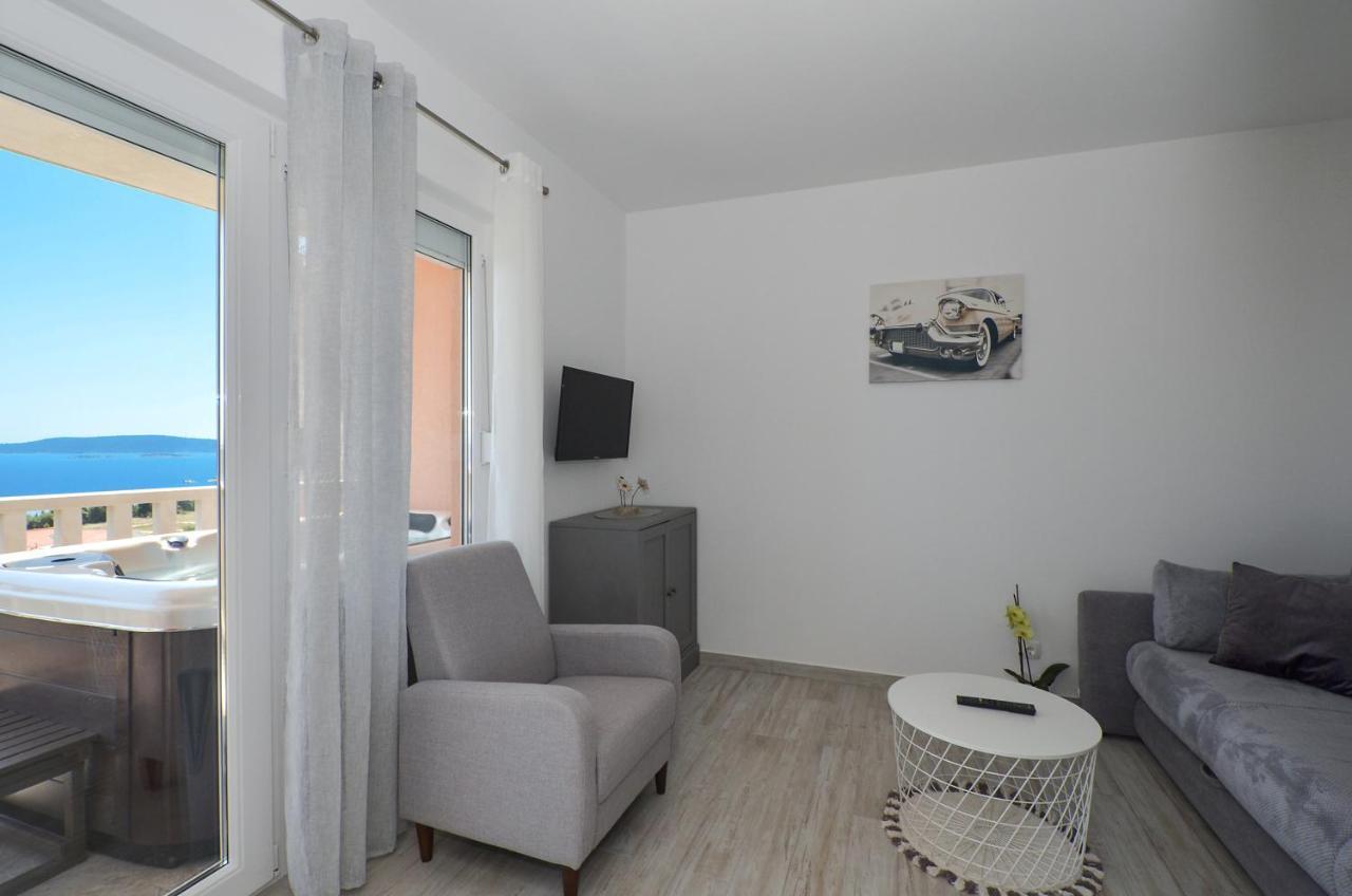 Apartment Elza Trogir Exterior photo